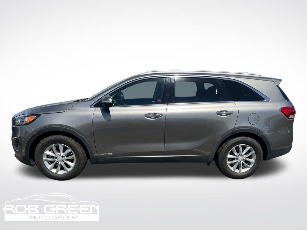 2016 Kia Sorento LX V6 — photo 1 of 4