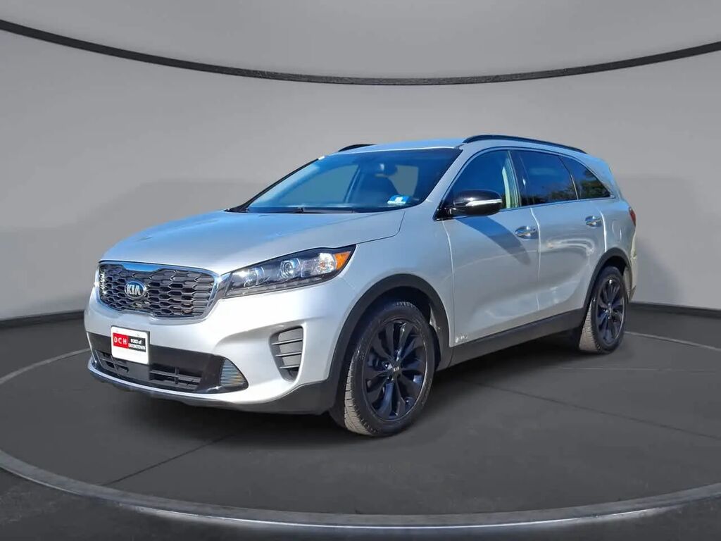 2020 Kia Sorento S V6 — photo 1 of 13
