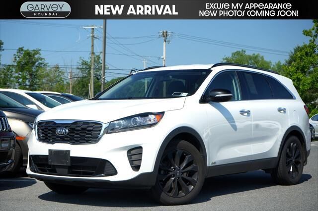 2020 Kia Sorento S V6 — photo 1 of 22