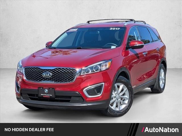 2017 Kia Sorento LX V6 — photo 1 of 13