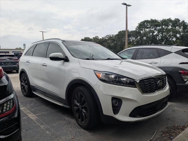 2020 Kia Sorento EX V6 — photo 1 of 3