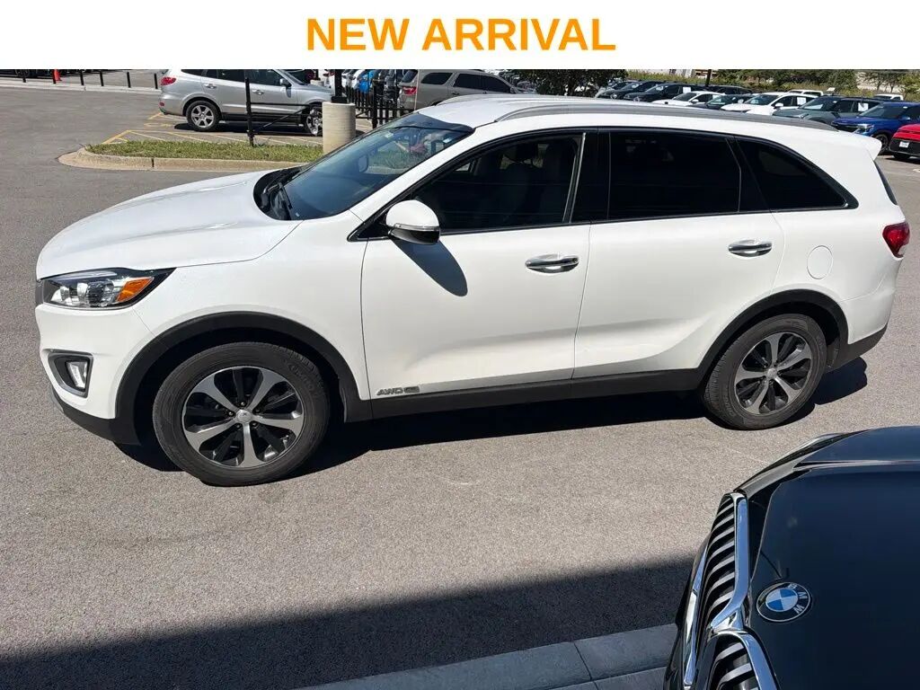 2017 Kia Sorento EX V6 — photo 1 of 4