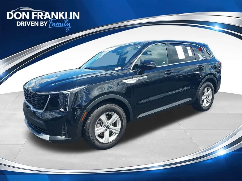 2026 Kia Sorento LX — photo 1 of 35