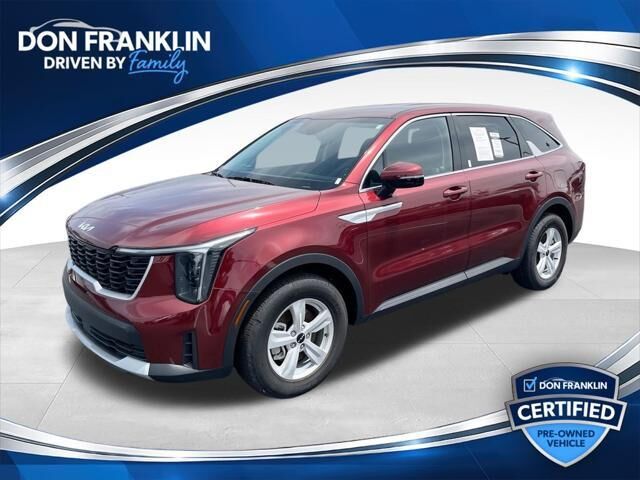 2025 Kia Sorento LX — photo 1 of 26