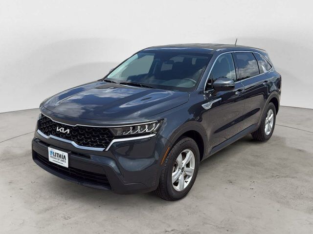 2023 Kia Sorento LX — photo 1 of 13