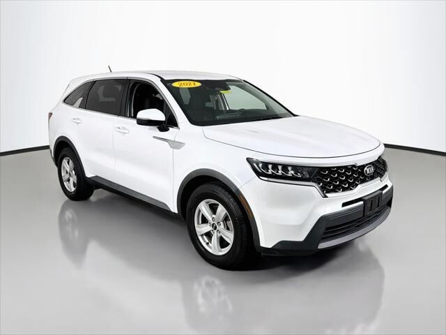 2021 Kia Sorento LX — photo 1 of 13