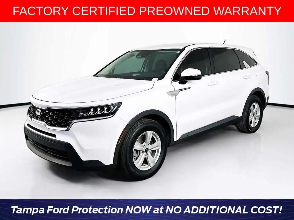 2021 Kia Sorento LX — photo 1 of 13