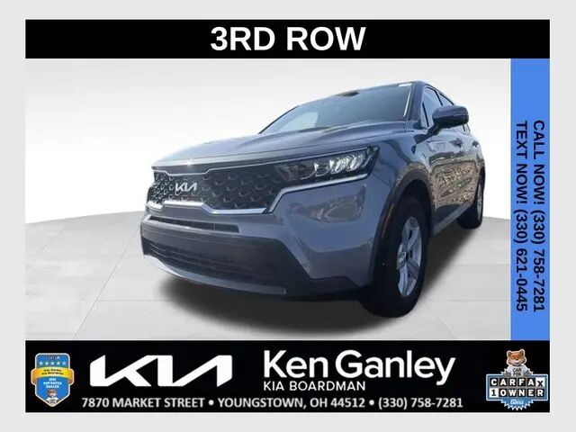 2023 Kia Sorento LX — photo 1 of 2