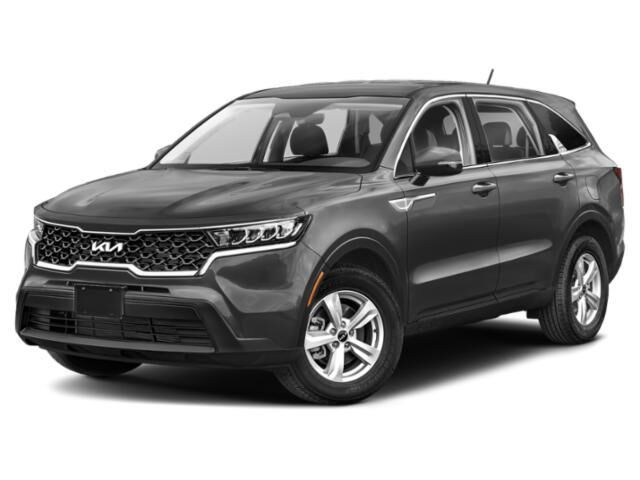 2023 Kia Sorento LX — photo 1 of 4