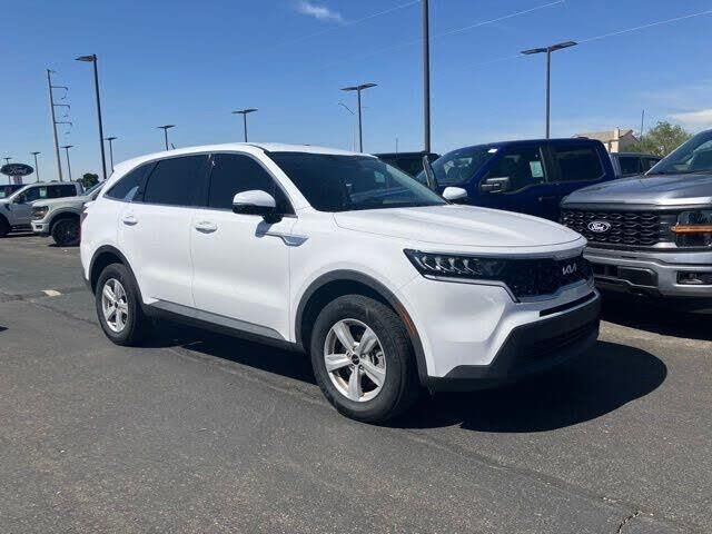 2022 Kia Sorento LX