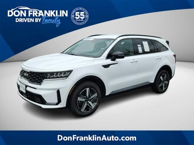 2023 Kia Sorento EX — photo 1 of 13