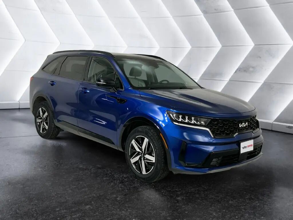 2023 Kia Sorento EX — photo 1 of 13