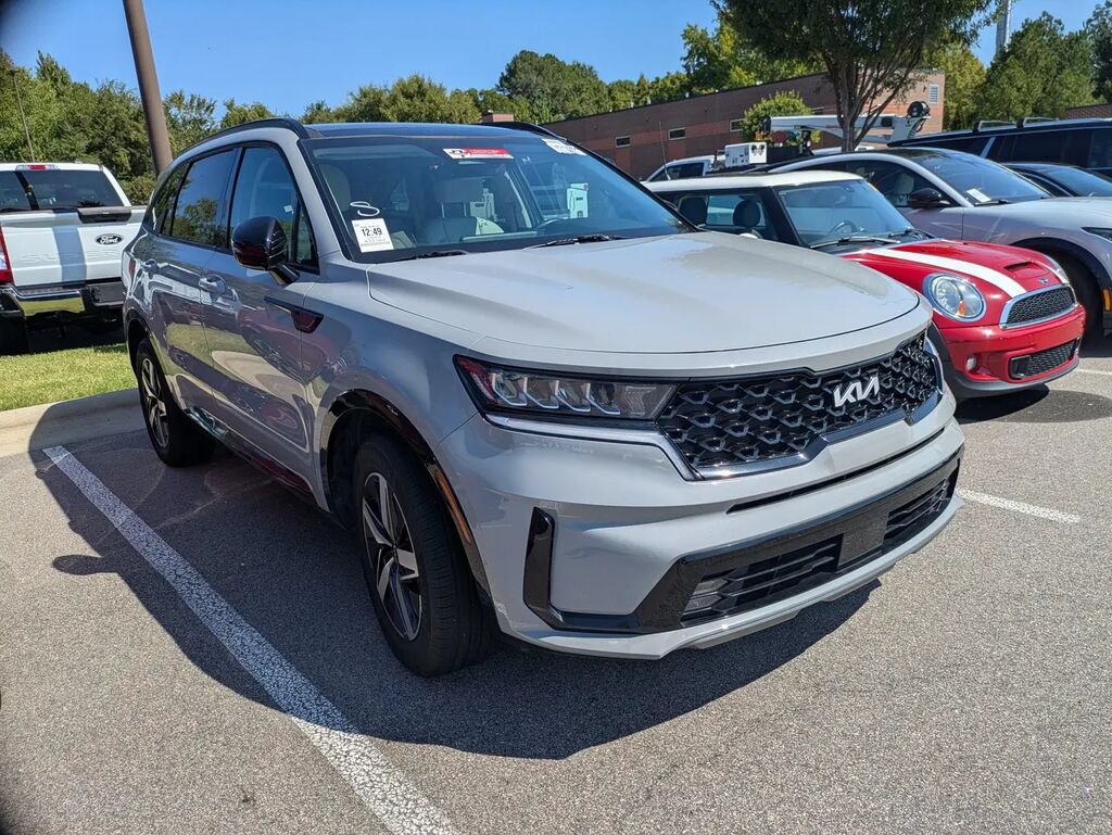2023 Kia Sorento EX — photo 1 of 4