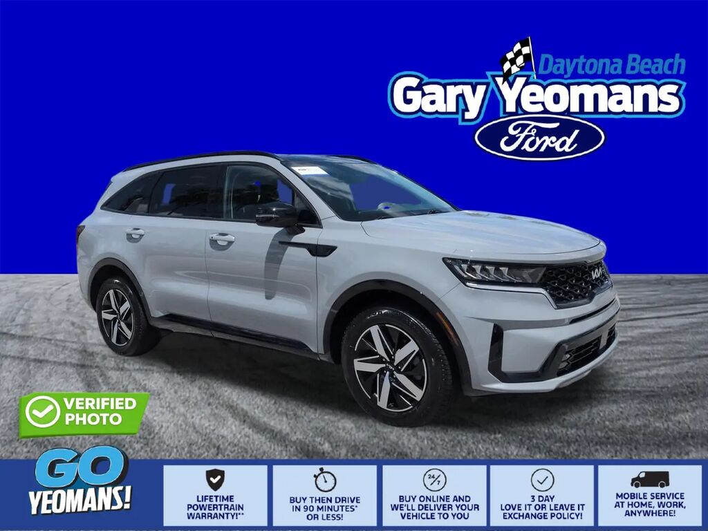 2022 Kia Sorento EX — photo 1 of 13