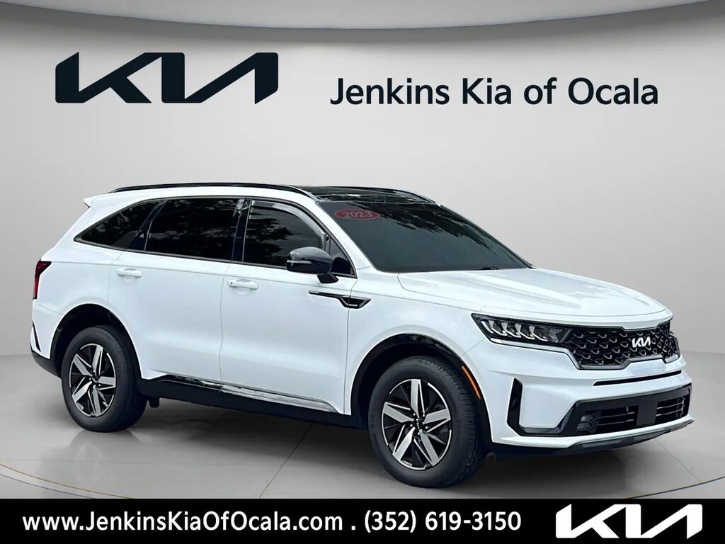 2023 Kia Sorento EX — photo 1 of 13