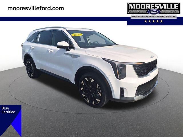 2025 Kia Sorento EX — photo 1 of 13