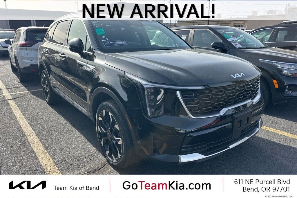 2025 Kia Sorento EX — photo 1 of 12