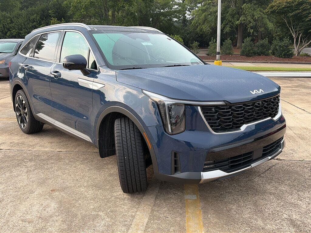 2024 Kia Sorento SX — photo 1 of 14