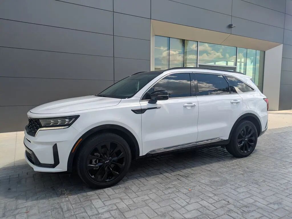 2022 Kia Sorento SX — photo 1 of 13