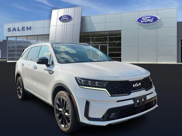 2022 Kia Sorento SX — photo 1 of 26
