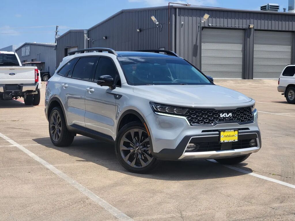 2023 Kia Sorento SX — photo 1 of 39