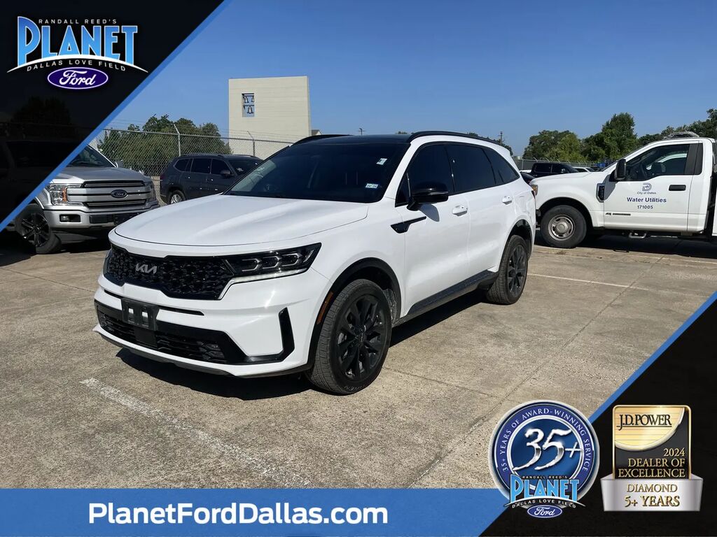 2023 Kia Sorento SX — photo 1 of 31