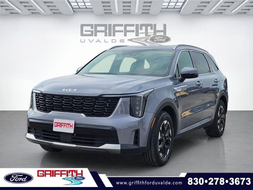2024 Kia Sorento S — photo 1 of 1