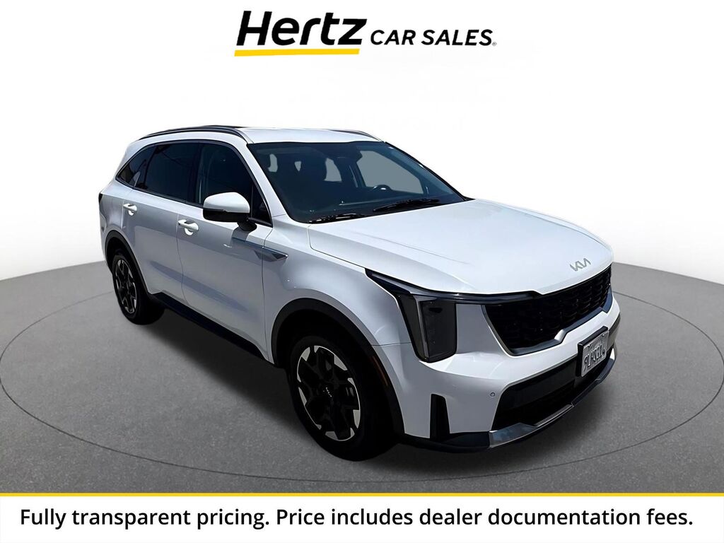 2024 Kia Sorento S — photo 1 of 13