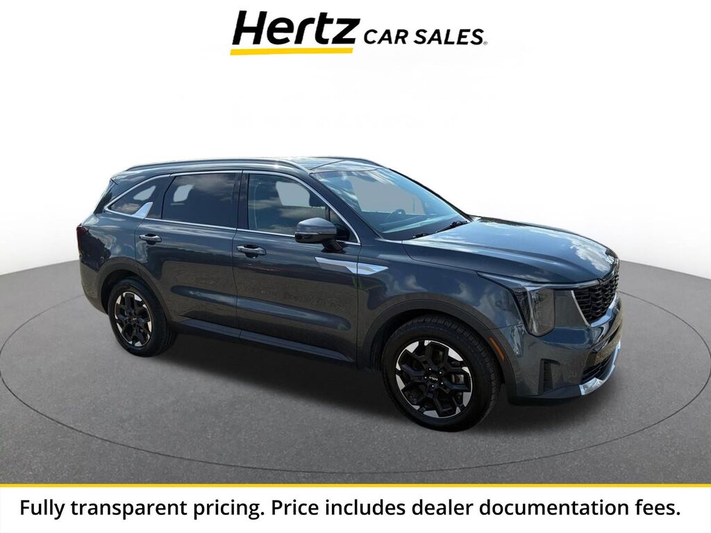 2024 Kia Sorento S — photo 1 of 13
