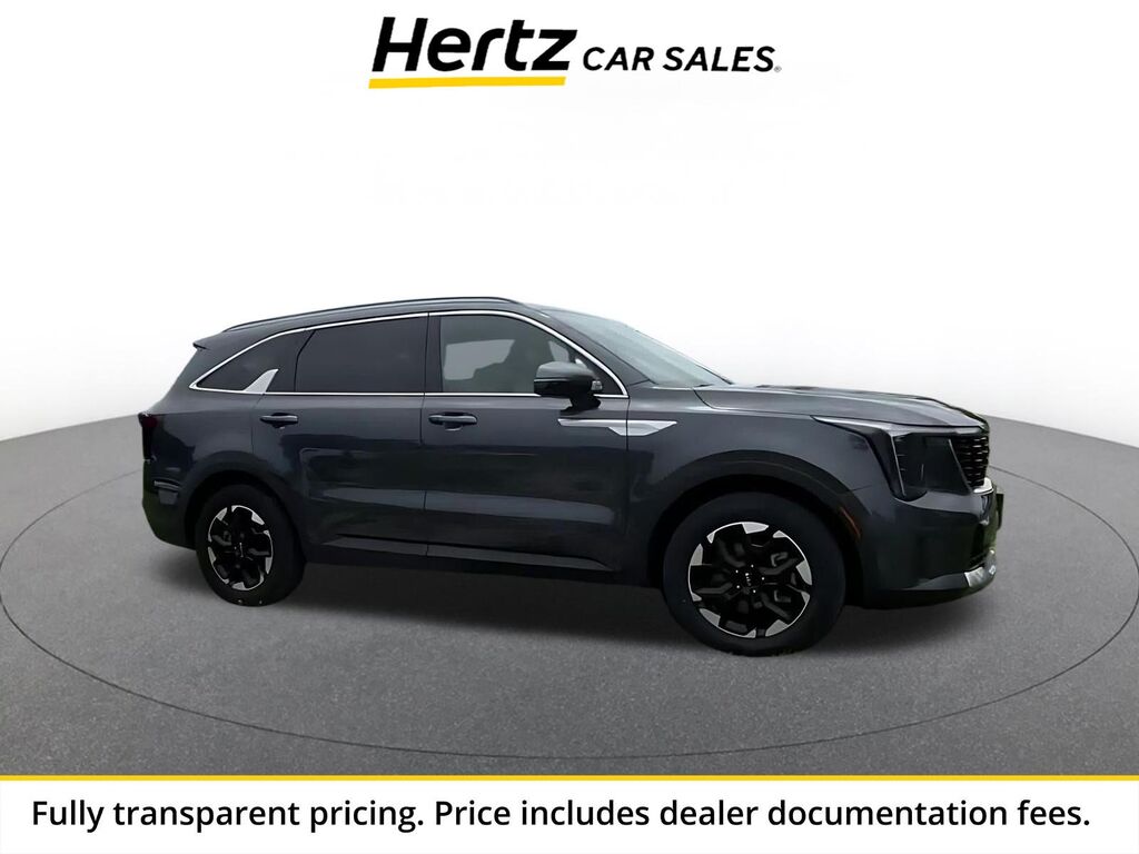 2024 Kia Sorento S — photo 1 of 13