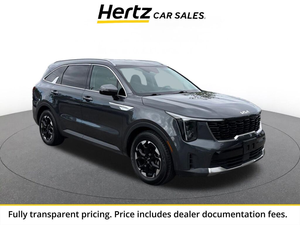 2024 Kia Sorento S — photo 1 of 13