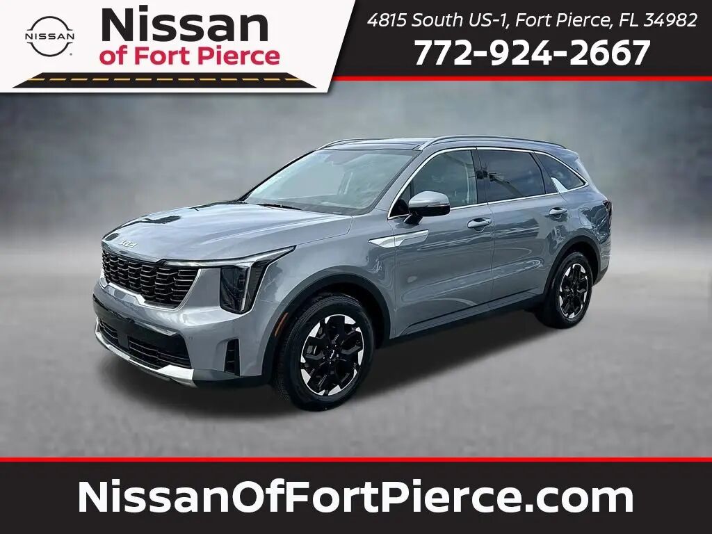 2024 Kia Sorento S — photo 1 of 13