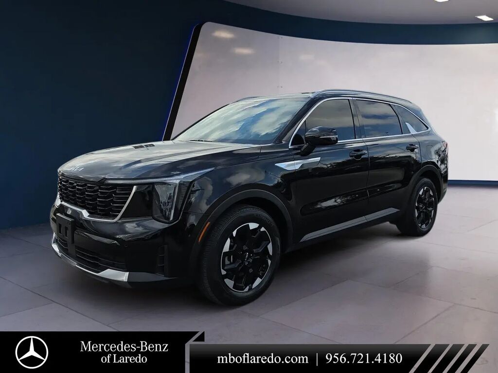 2025 Kia Sorento S — photo 1 of 13