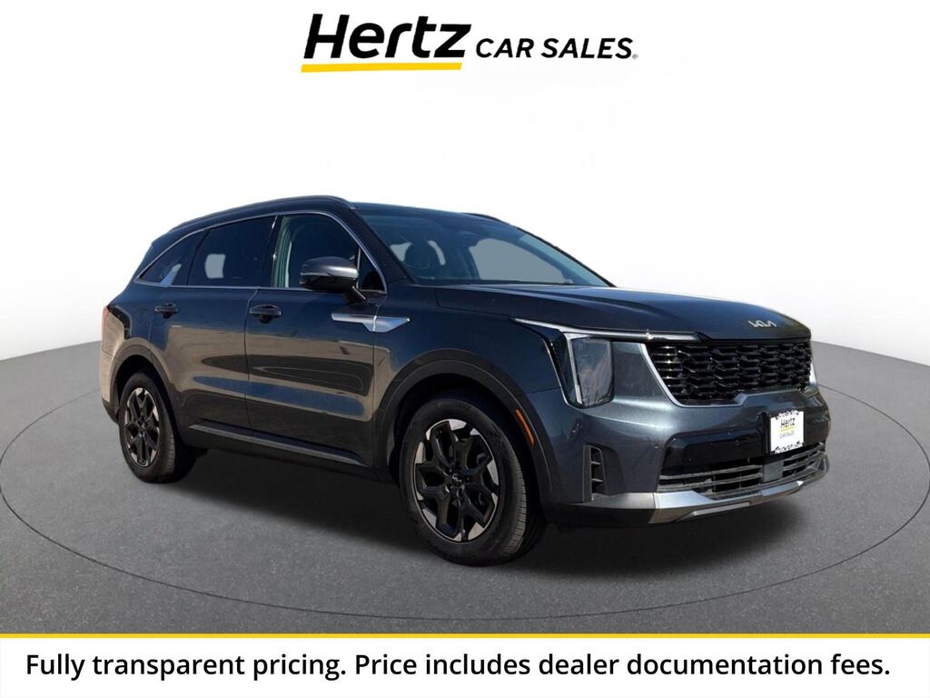 2024 Kia Sorento S — photo 1 of 13