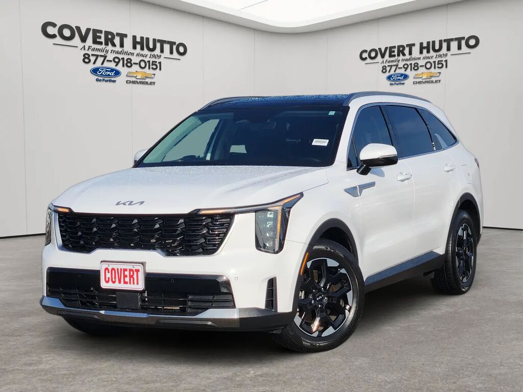 2025 Kia Sorento S — photo 1 of 13