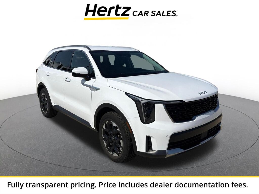 2024 Kia Sorento S — photo 1 of 13