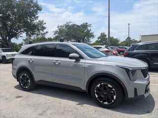 2024 Kia Sorento S — photo 1 of 13