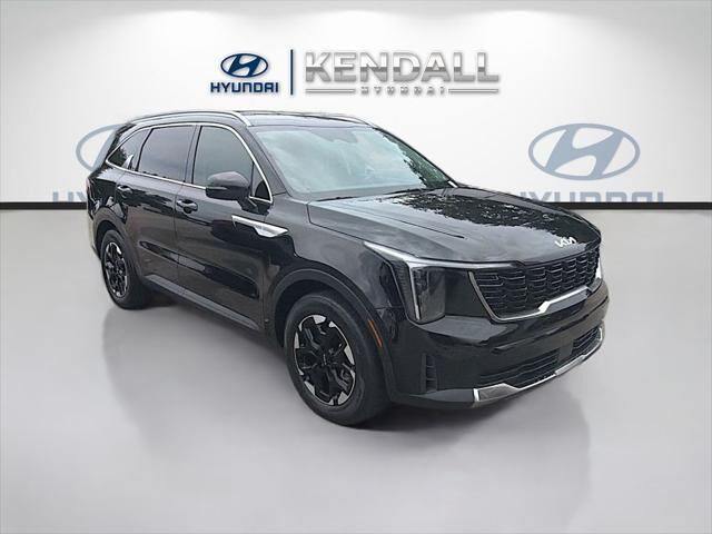 2024 Kia Sorento S — photo 1 of 13