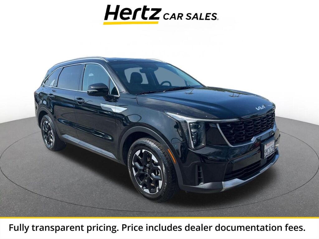 2024 Kia Sorento S — photo 1 of 13
