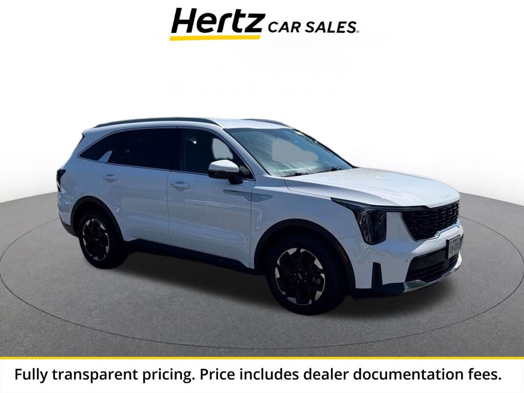 2024 Kia Sorento S — photo 1 of 13