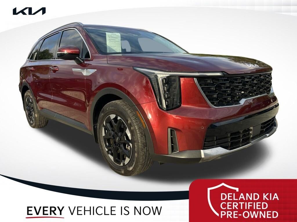 2025 Kia Sorento S — photo 1 of 13
