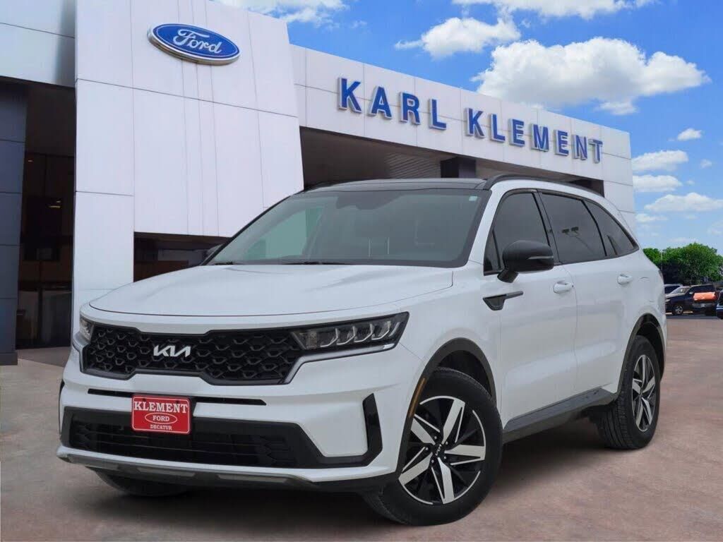 2022 Kia Sorento S — photo 1 of 1