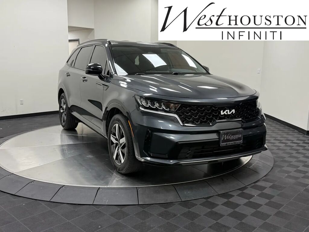 2022 Kia Sorento S — photo 1 of 13