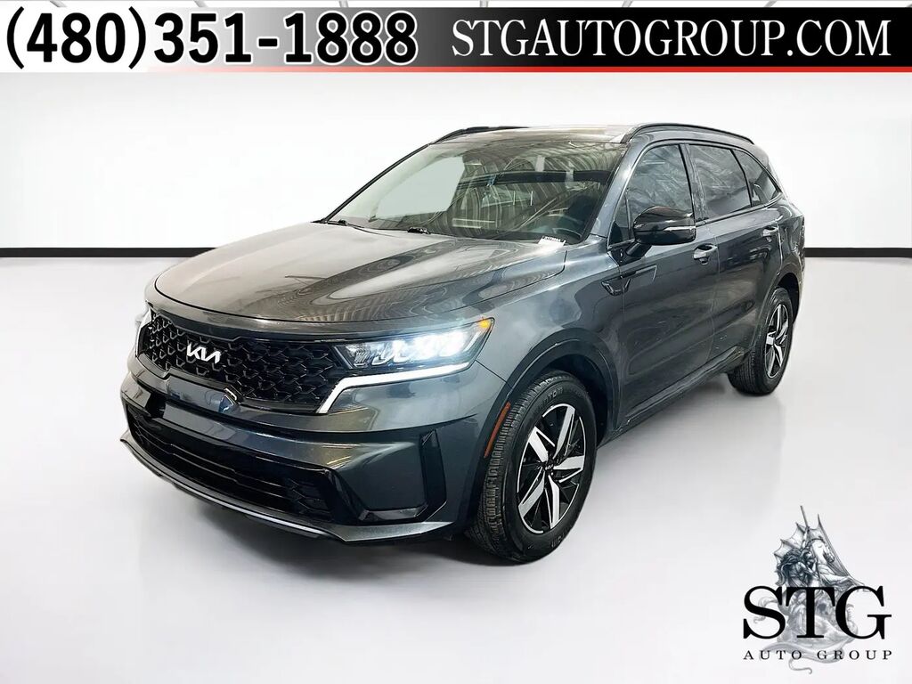 2023 Kia Sorento S — photo 1 of 13