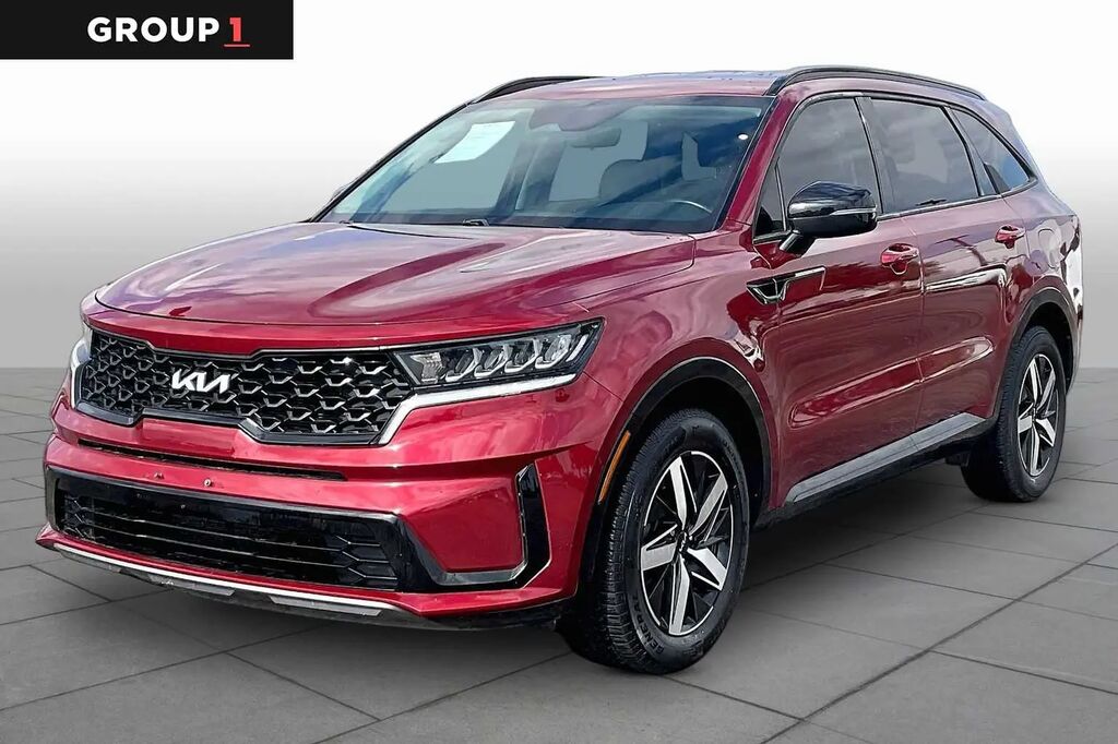 2022 Kia Sorento S — photo 1 of 13
