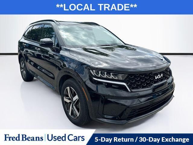 2023 Kia Sorento S — photo 1 of 13