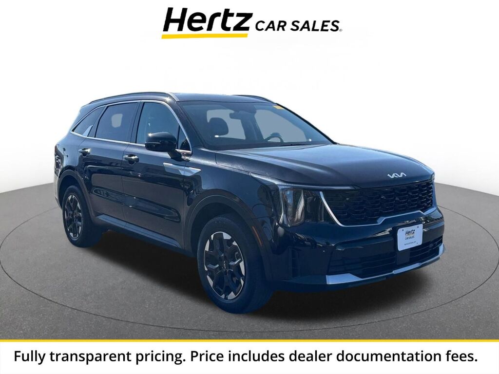 2024 Kia Sorento S — photo 1 of 13