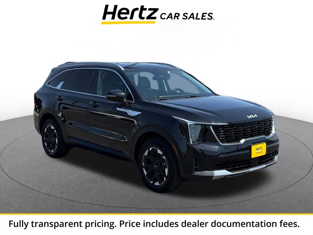 2024 Kia Sorento S — photo 1 of 16