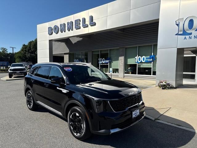 2024 Kia Sorento S — photo 1 of 3