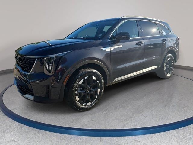 2025 Kia Sorento S — photo 1 of 39